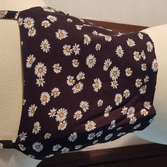 Hollister Daisy Print Black Crop Top with Tie Back Sz S - Picture 2 of 7